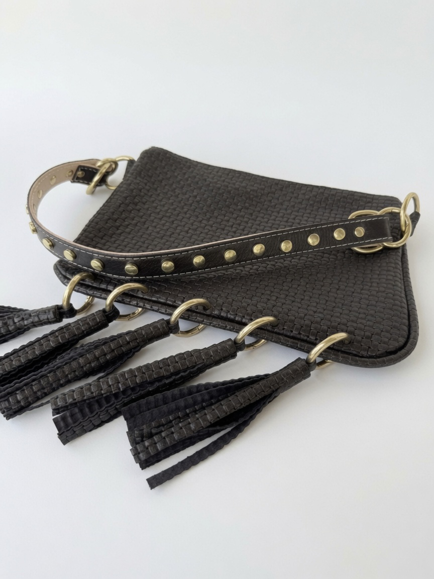 Alice Embossed Tassel Black