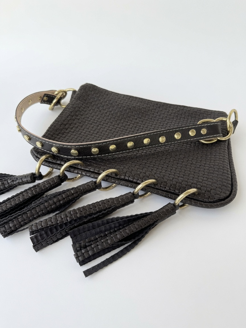Alice Embossed Tassel